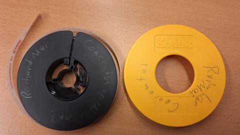 2 Super8-Filmrollen von Leopold Stastny: Rolle 1: Concentus spielt in Dom?